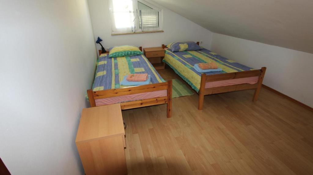 Apartments Ravlic Malinska Eksteriør billede